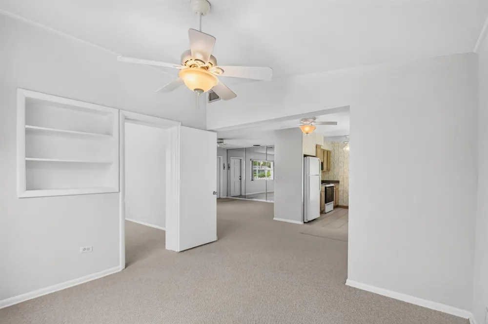 129 GREENBRIER DRIVE Palm Springs, FL 33461