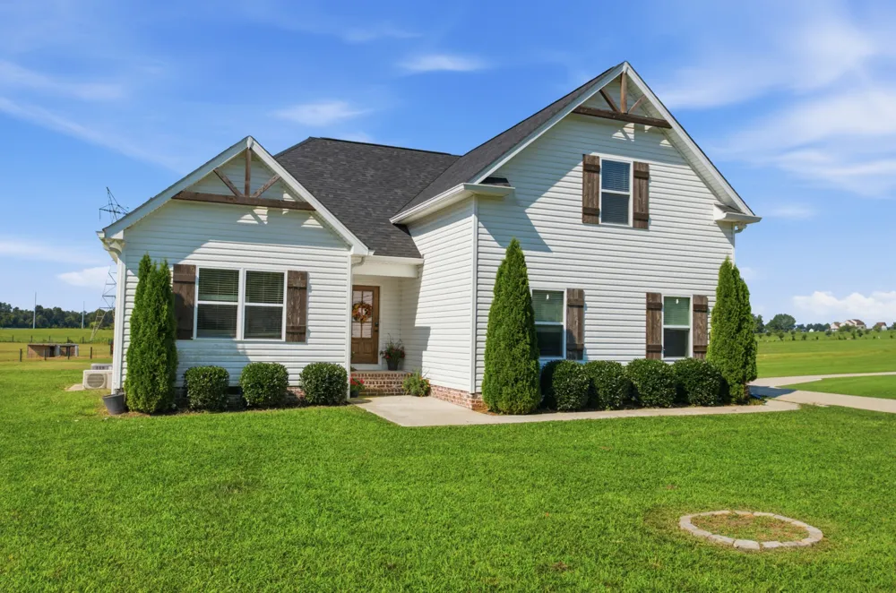 6807 Highway 25 E Cross Plains, TN 37049