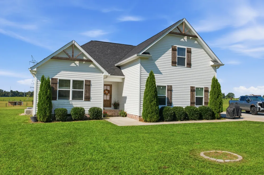 6807 Highway 25 E Cross Plains, TN 37049
