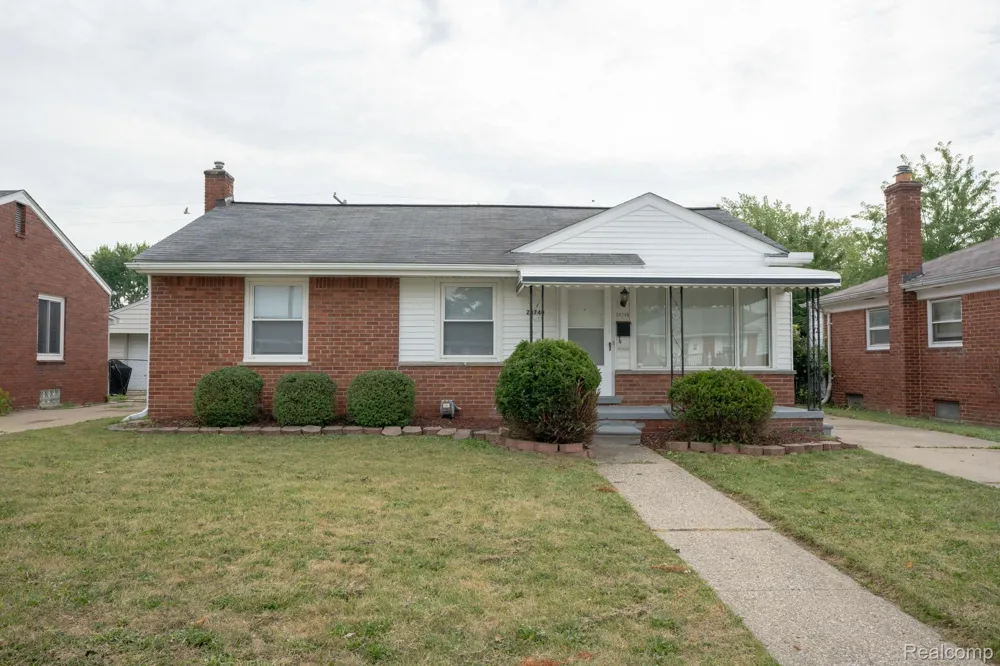 28740 Edward Street Roseville City, MI 48066