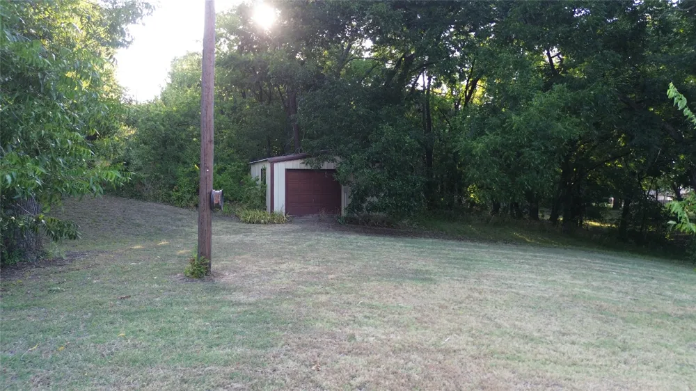 181 FM 373 Muenster, TX 76252