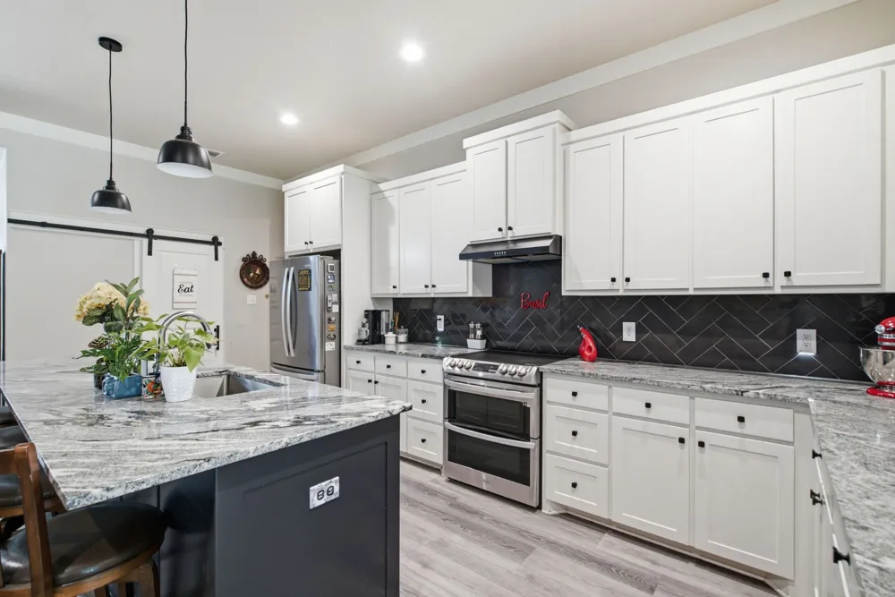 374 Clark Lake Road Weatherford, TX 76088