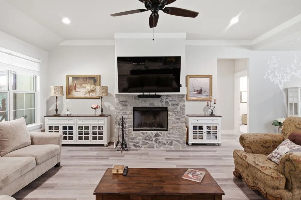 374 Clark Lake Road Weatherford, TX 76088