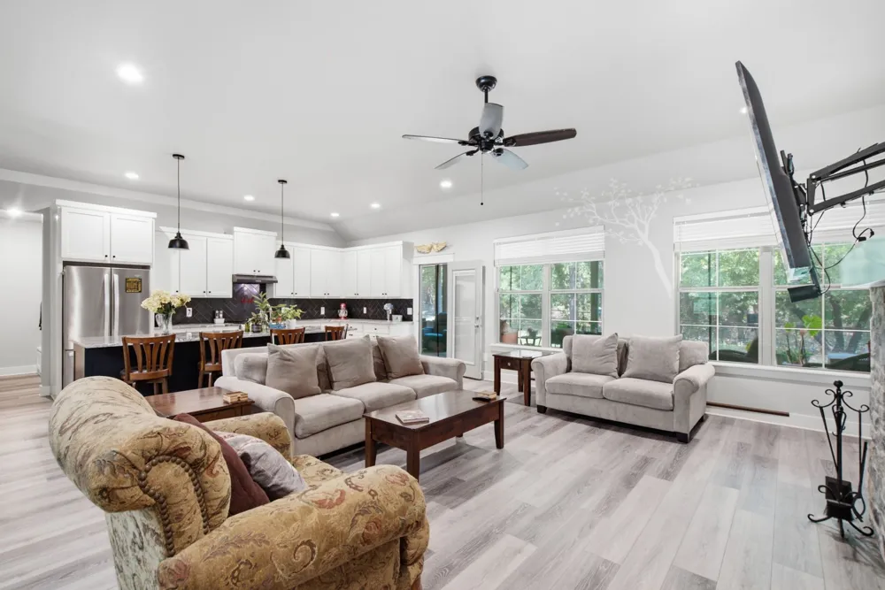 374 Clark Lake Road Weatherford, TX 76088