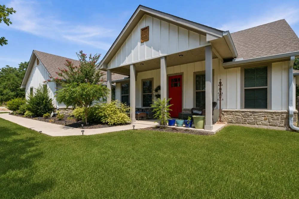 374 Clark Lake Road Weatherford, TX 76088