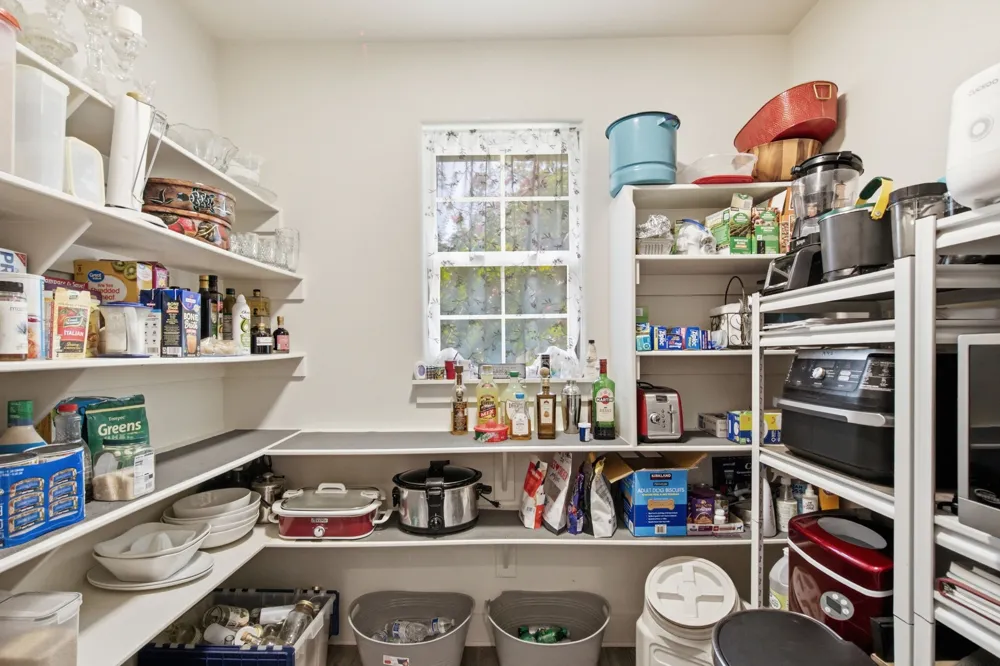 374 Clark Lake Road Weatherford, TX 76088