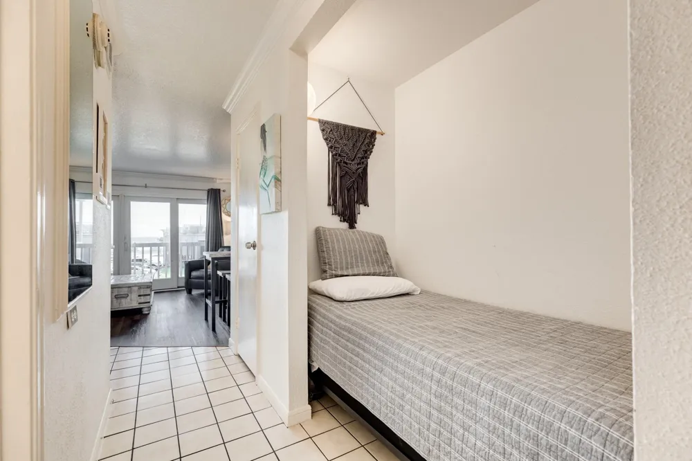 6300 Seawall Boulevard #3215 Galveston, TX 77551
