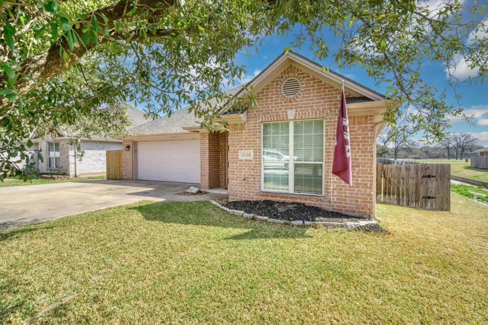 1008 Gardenia Street College Station, TX 77845
