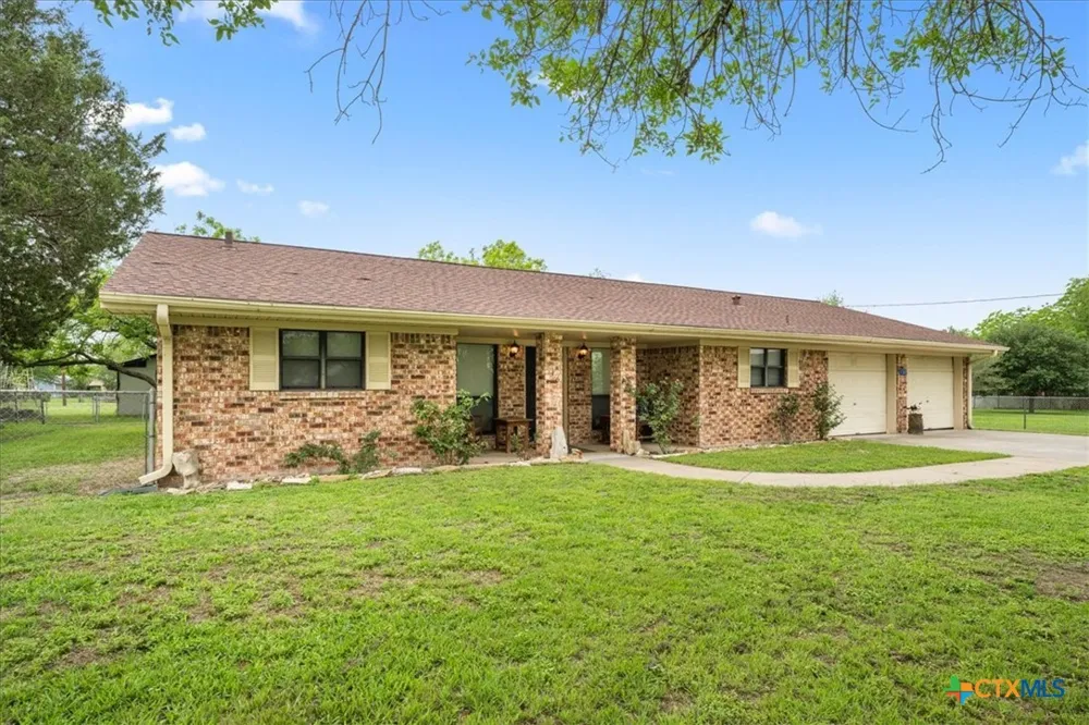 130 Elm Street Flatonia, TX 78941