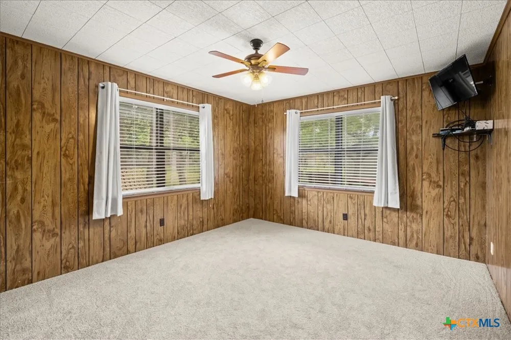 130 Elm Street Flatonia, TX 78941