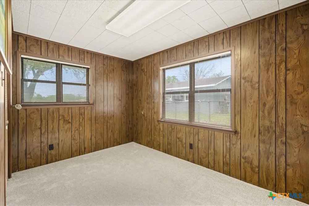130 Elm Street Flatonia, TX 78941