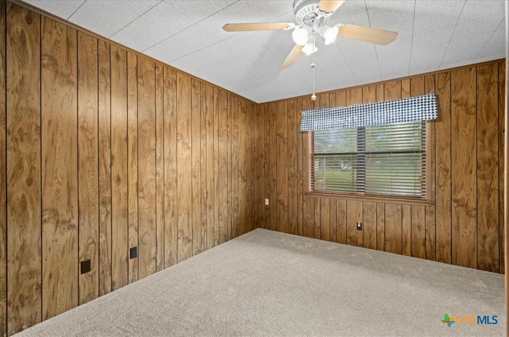 130 Elm Street Flatonia, TX 78941
