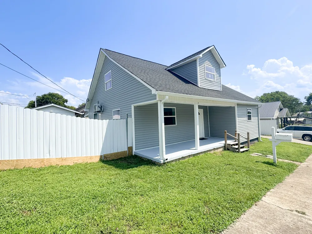 112 Cato St Hartsville, TN 37074