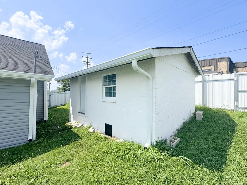 112 Cato St Hartsville, TN 37074