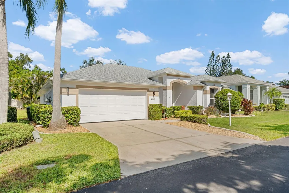 3333 YONGE AVENUE #13 Sarasota, FL 34235