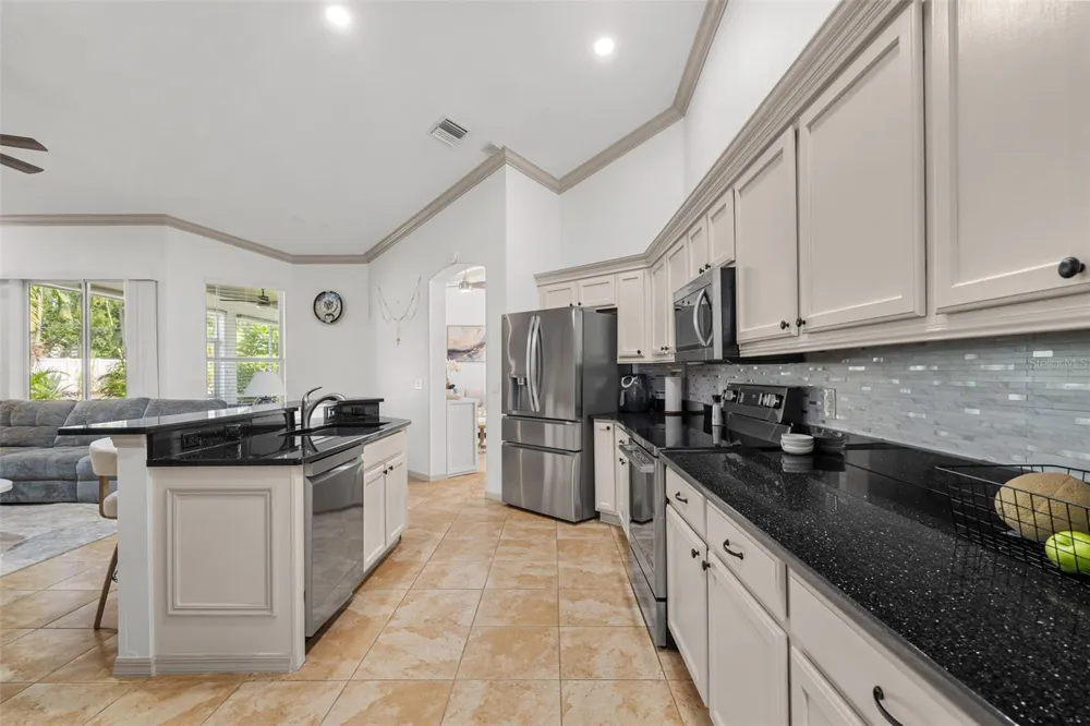 3333 YONGE AVENUE #13 Sarasota, FL 34235