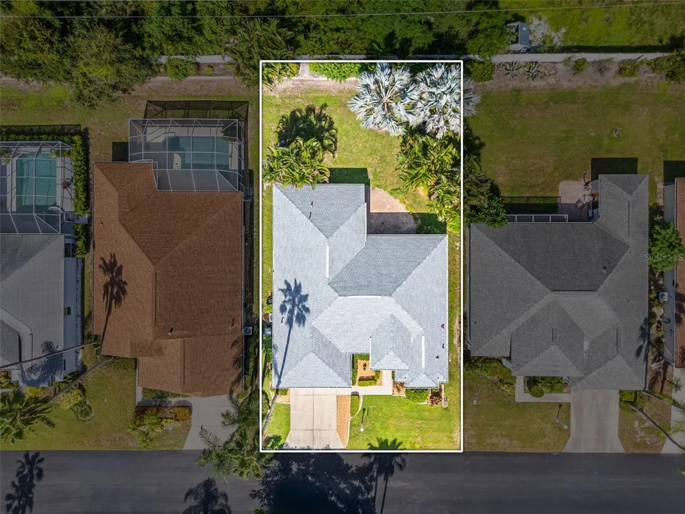 3333 YONGE AVENUE #13 Sarasota, FL 34235