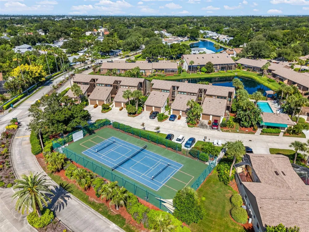 3333 YONGE AVENUE #13 Sarasota, FL 34235