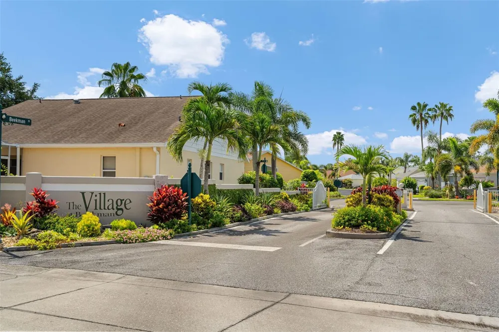 3333 YONGE AVENUE #13 Sarasota, FL 34235