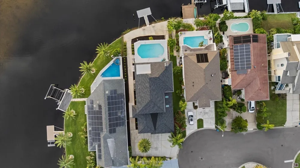 6121 BAYSIDE DRIVE New Port Richey, FL 34652