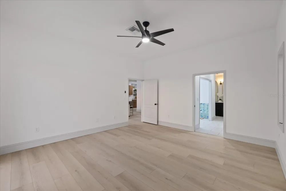 6121 BAYSIDE DRIVE New Port Richey, FL 34652