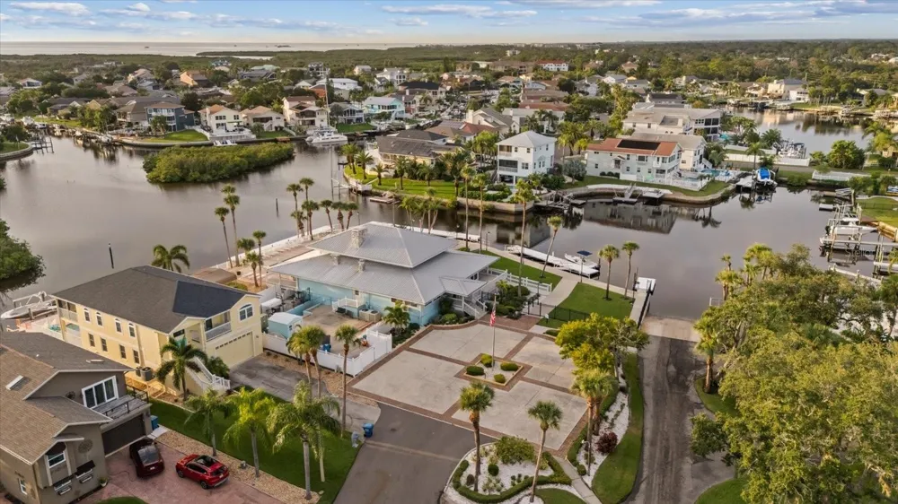 6121 BAYSIDE DRIVE New Port Richey, FL 34652