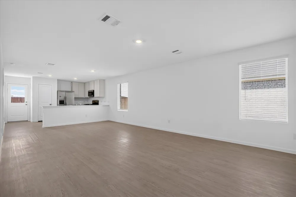 2260 Neyland Drive Ennis, TX 75119