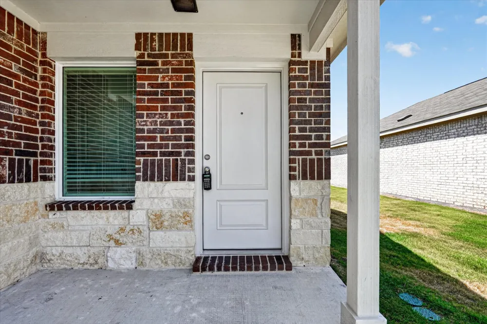 2260 Neyland Drive Ennis, TX 75119
