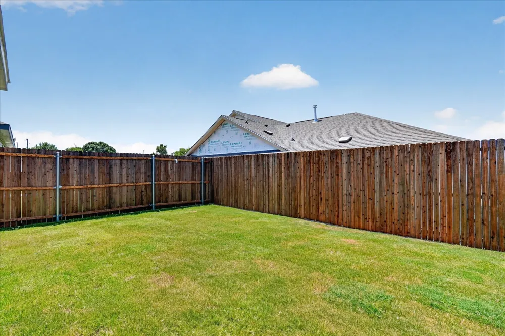 2260 Neyland Drive Ennis, TX 75119