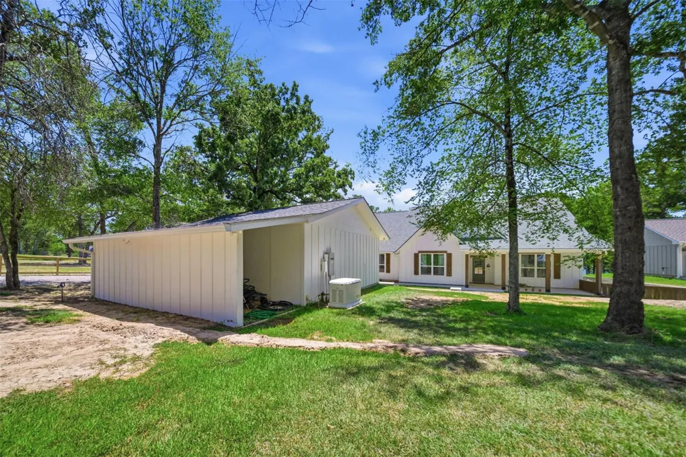 624 County Road 3674 Marquez, TX 77865