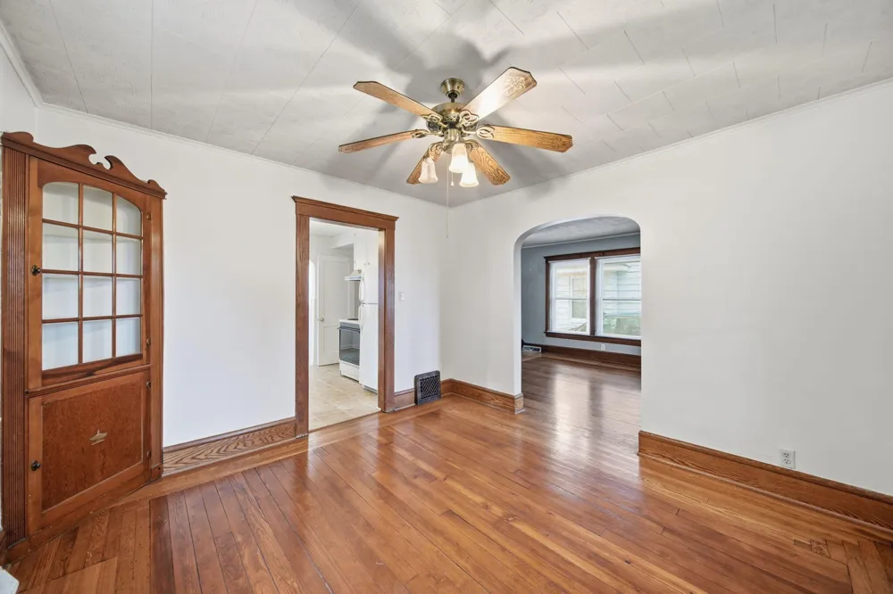 727 Union Street Jackson City, MI 49203