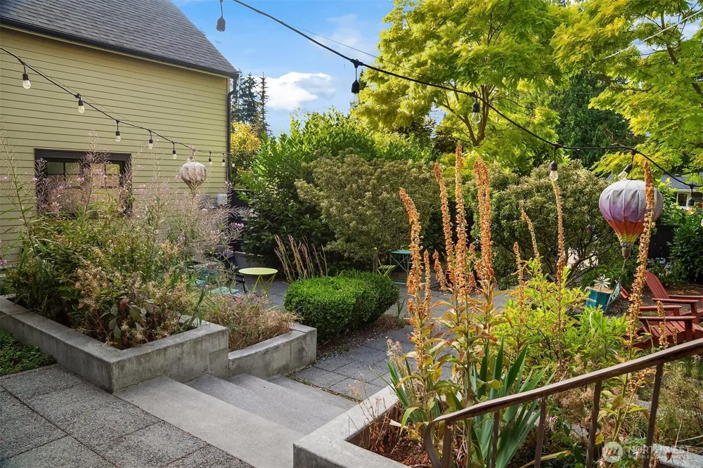 1060 Spruce Street Edmonds, WA 98020