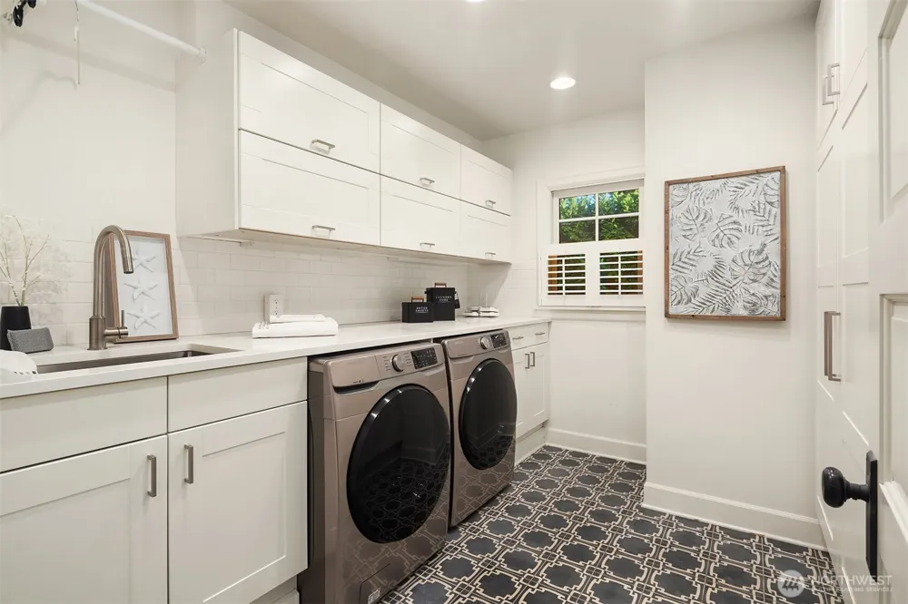 1060 Spruce Street Edmonds, WA 98020