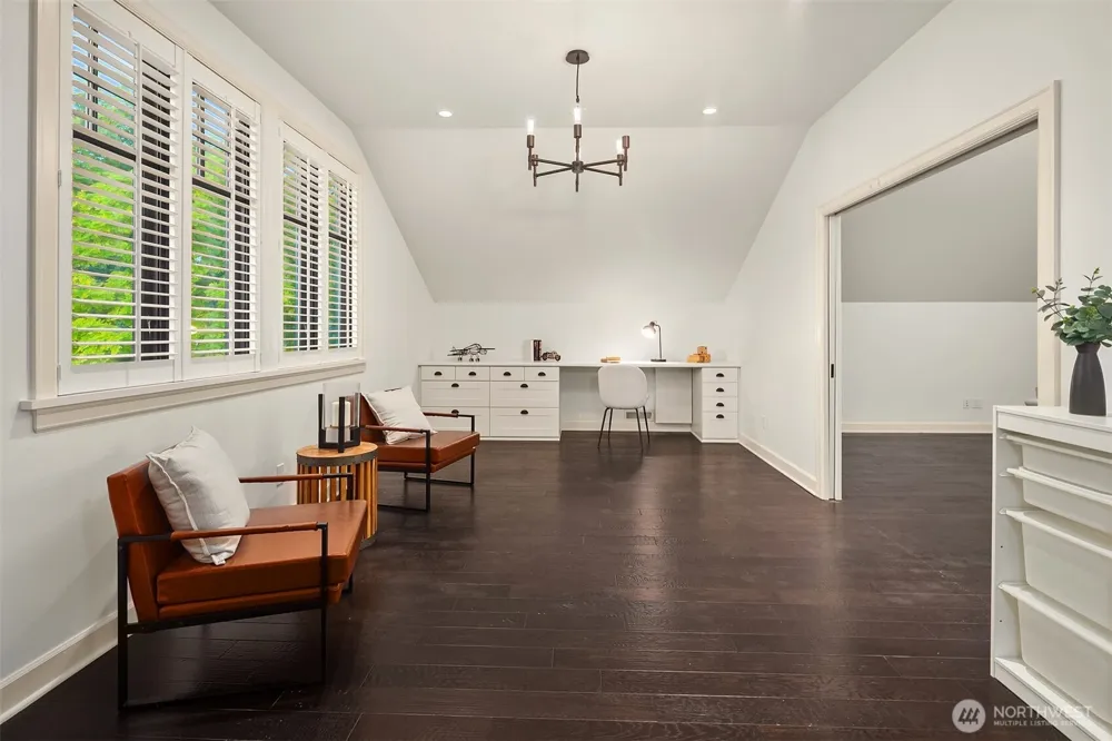 1060 Spruce Street Edmonds, WA 98020