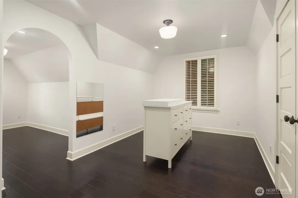 1060 Spruce Street Edmonds, WA 98020