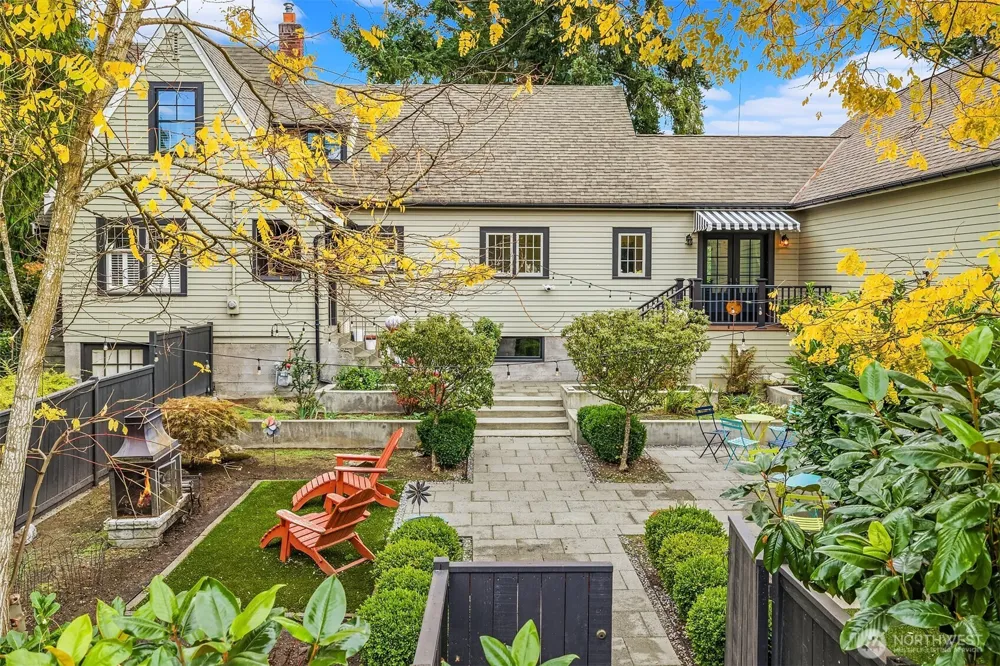 1060 Spruce Street Edmonds, WA 98020