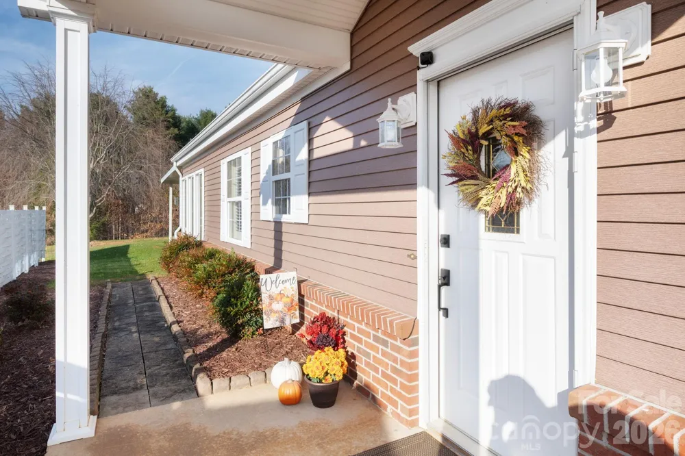 11-C Heather Way Candler, NC 28715
