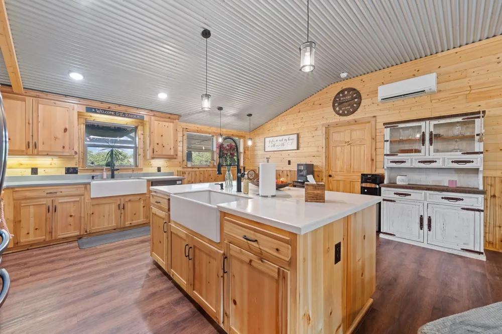 1647 County Road 1004 Glen Rose, TX 76690