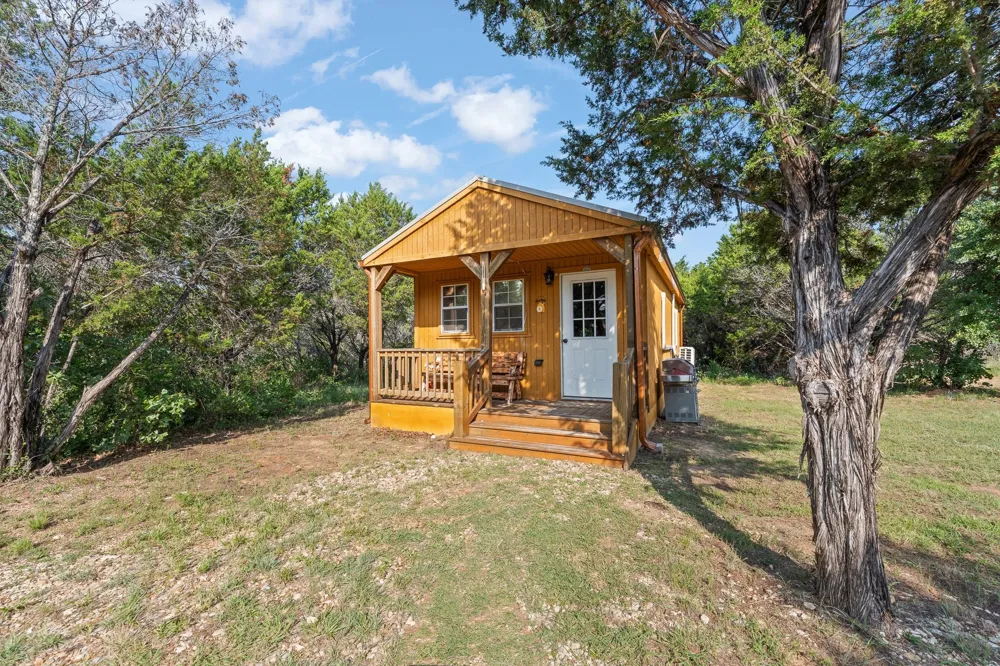 1647 County Road 1004 Glen Rose, TX 76690