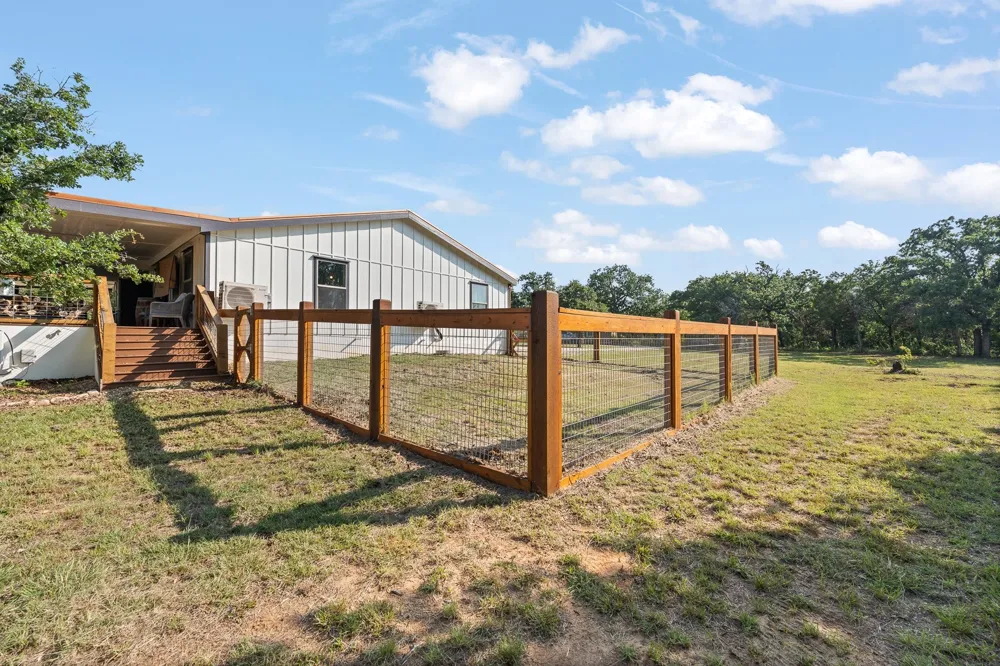 1647 County Road 1004 Glen Rose, TX 76690