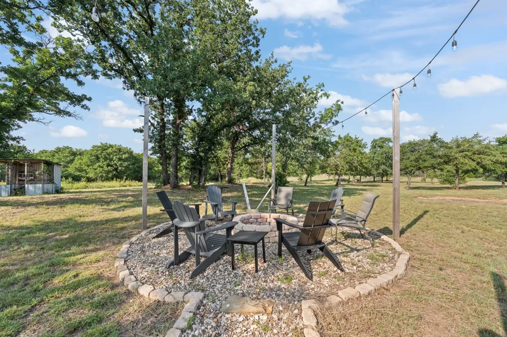 1647 County Road 1004 Glen Rose, TX 76690