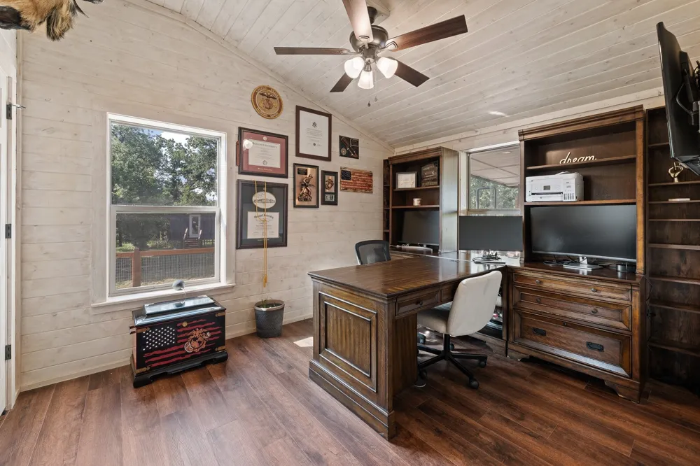 1647 County Road 1004 Glen Rose, TX 76690