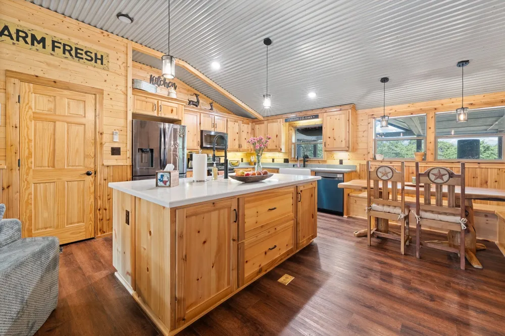 1647 County Road 1004 Glen Rose, TX 76690