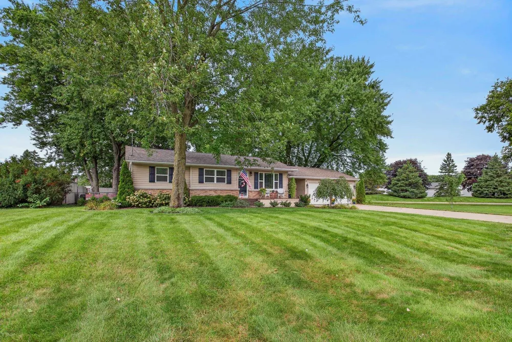 6537 15th Avenue Georgetown Charter Township, MI 49428