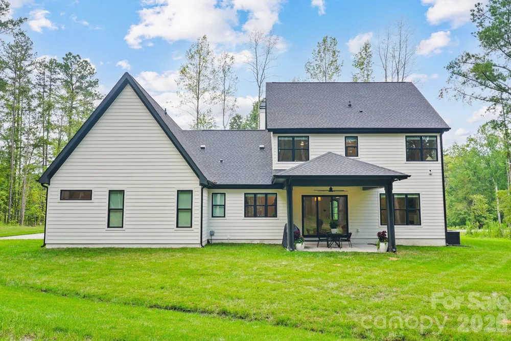 6528 Great Blue Path Clover, SC 29710