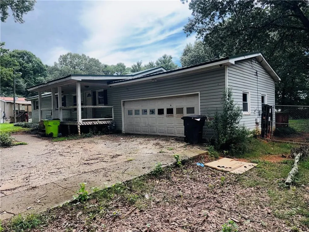 80 Forest Road Stockbridge, GA 30281