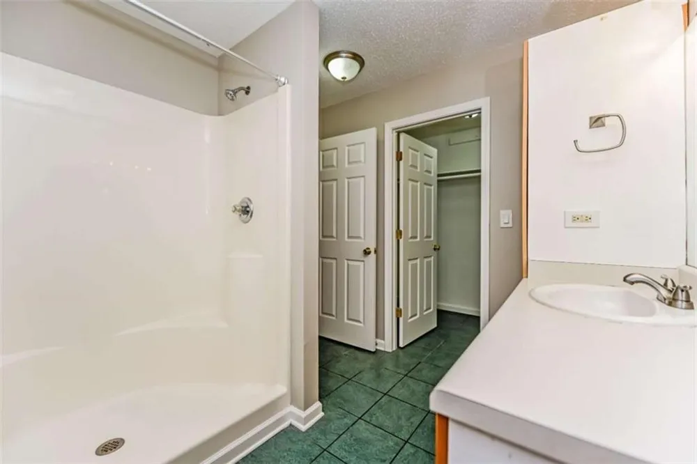 124 Springvalley Circle Stockbridge, GA 30281