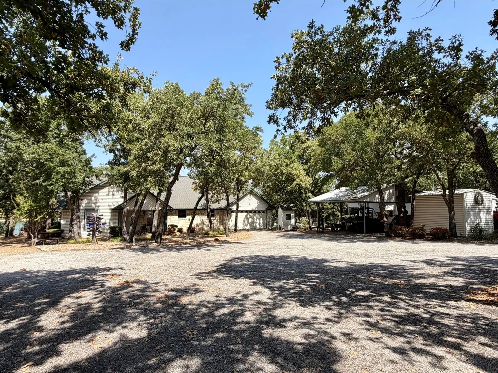 459 County Road 1742 Chico, TX 76431