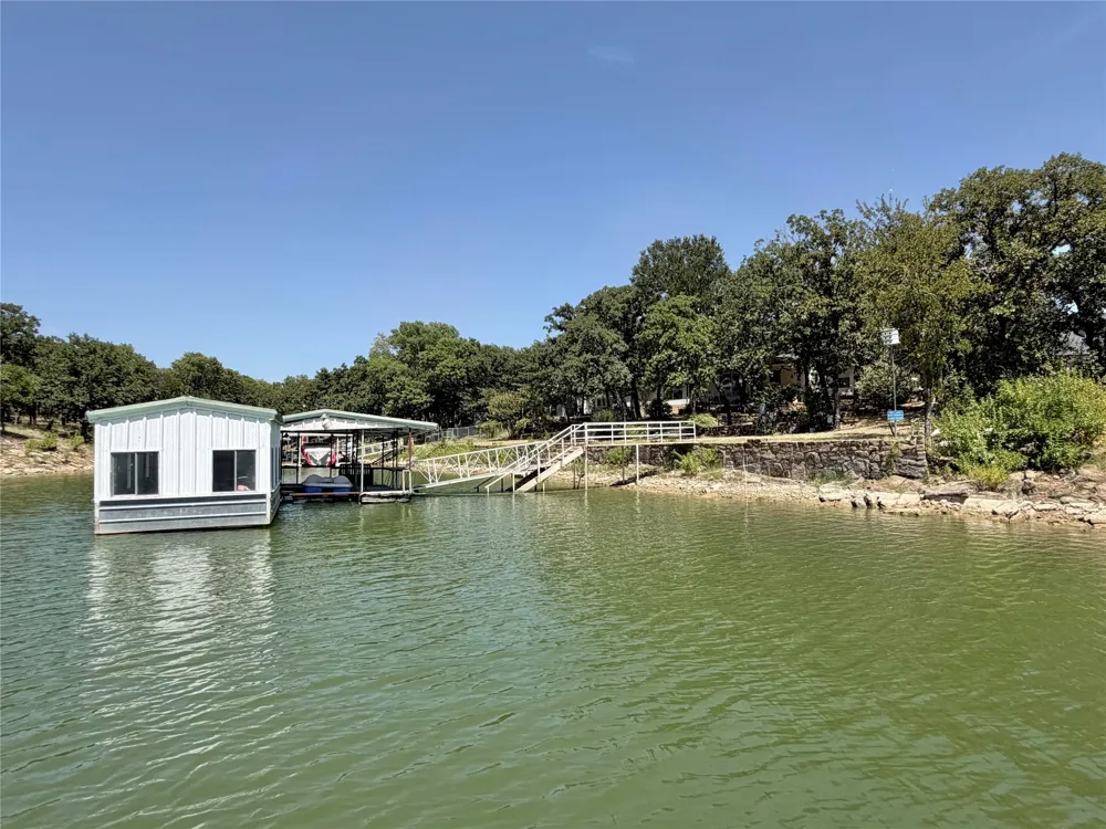 459 County Road 1742 Chico, TX 76431