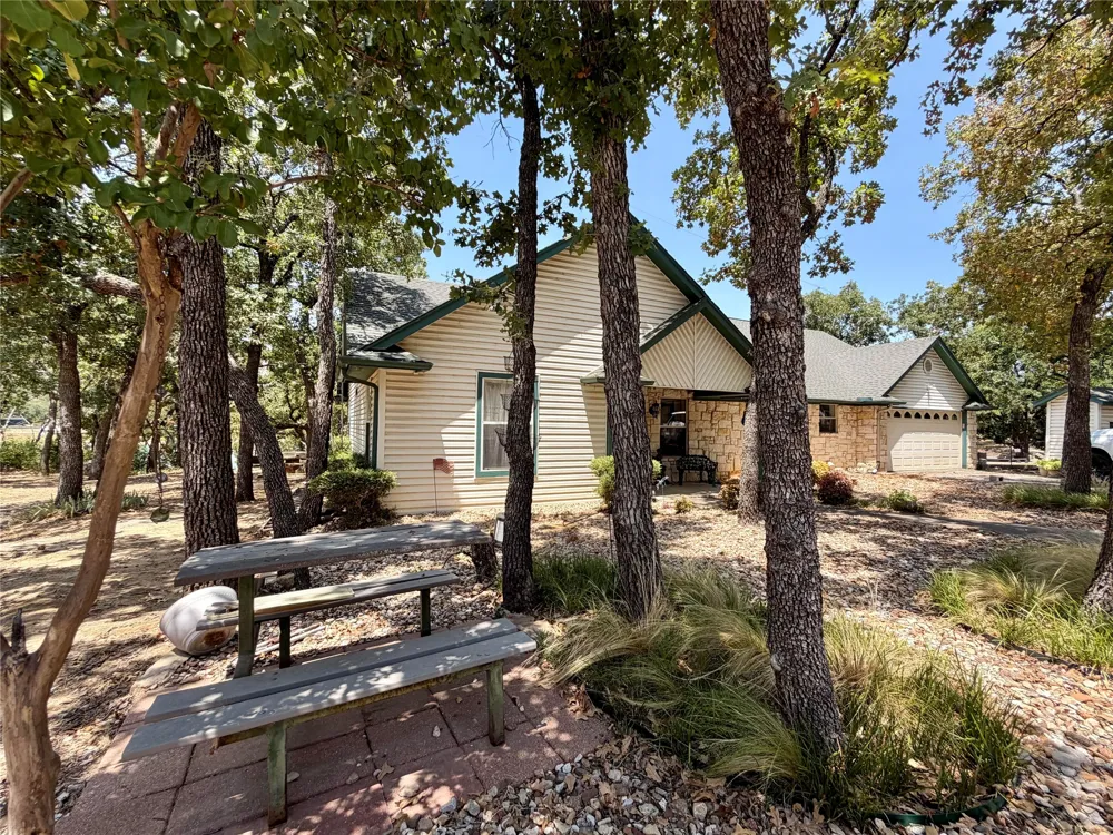 459 County Road 1742 Chico, TX 76431